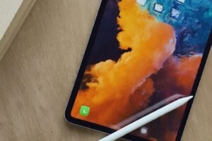 Read more about the article Unlock the Power of Productivity: Why the iPad Air 10th Generation is Your Best Buy of 2024